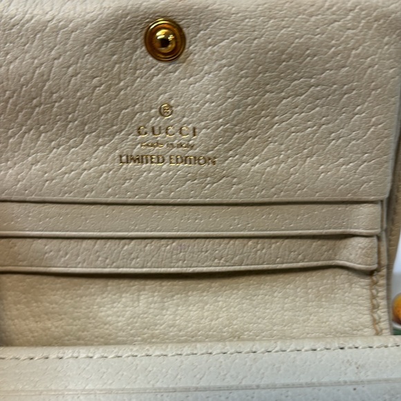 Gucci Floral Wallet Limited Edition! - Picture 14 of 14